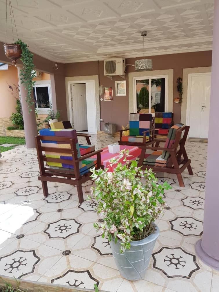 Nana Adu Guest House Koforidua المظهر الخارجي الصورة